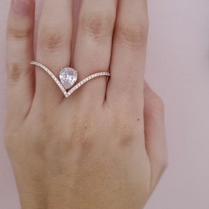 NWOT Double ring w rhinestone one size fits most